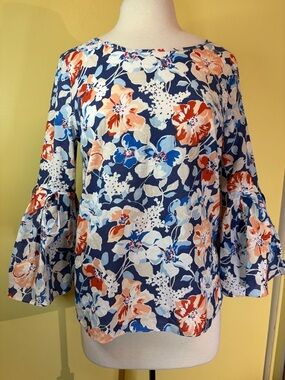 Jane and Delancy Lightweight Cotton With Bell Sleeves